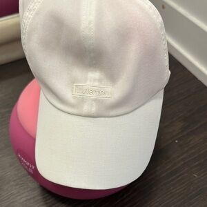lululemon athletica White Cap ( Exclusive Item for 3/8 7PM Live Show )